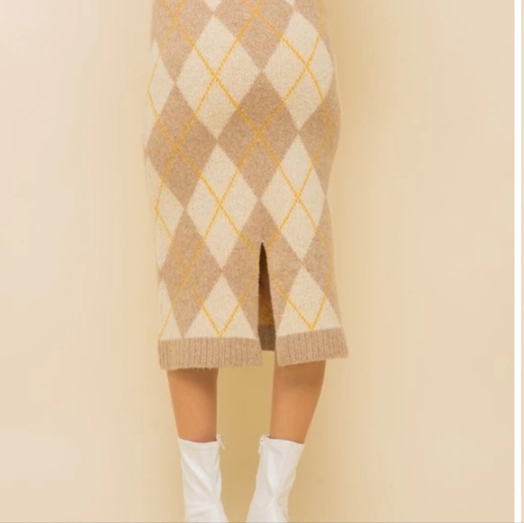 SET of Hooded Sweater + Skirt NWT - Picture 4 of 5